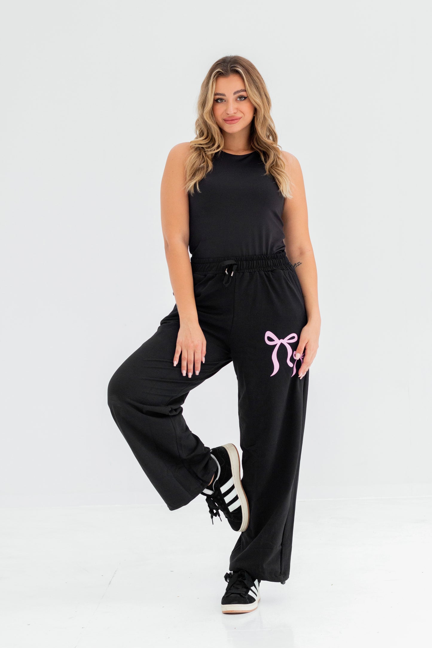 Velora One Size Wide Leg Sweatpants | Black
