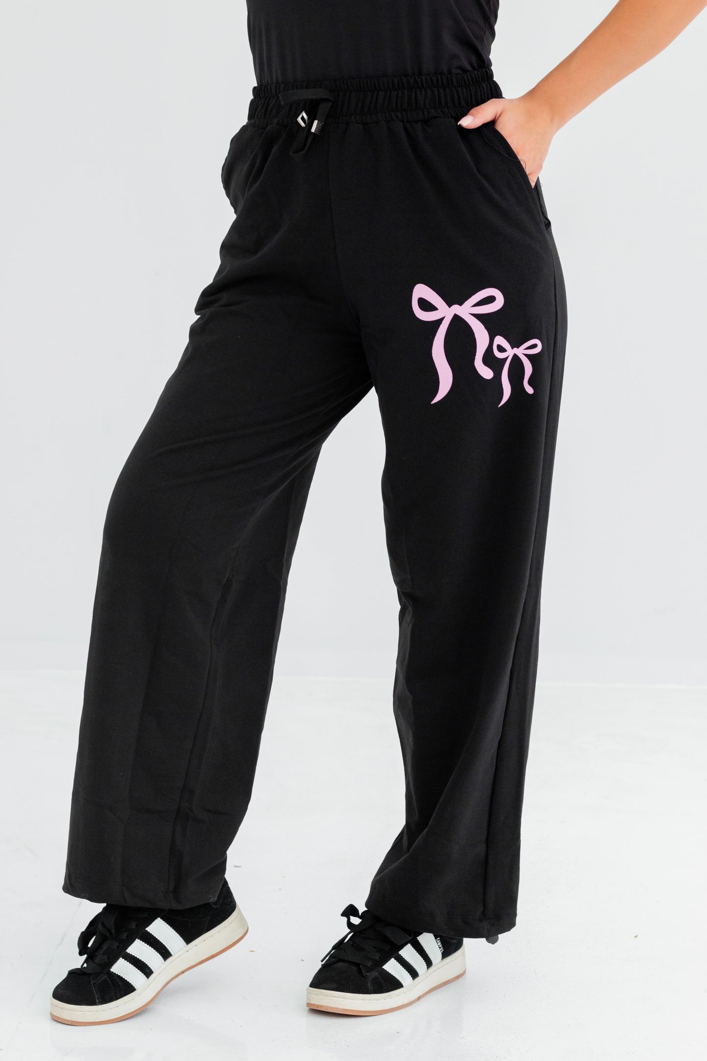 Velora One Size Wide Leg Sweatpants | Black