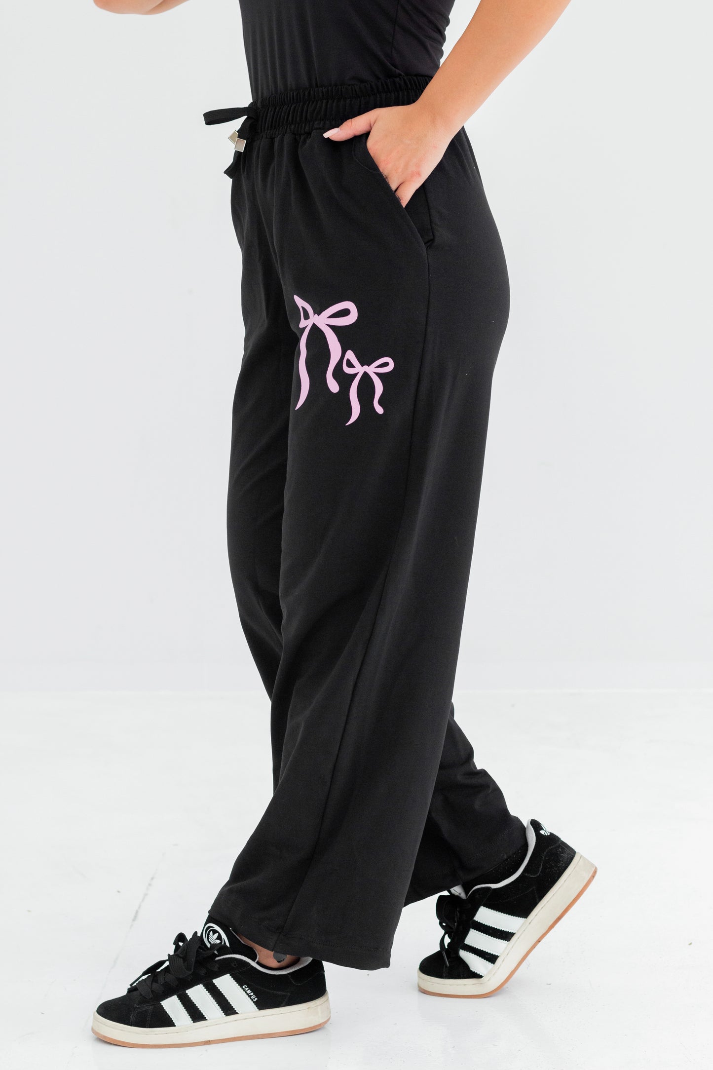 Velora One Size Wide Leg Sweatpants | Black